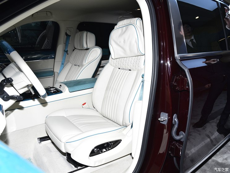 一汽红旗 红旗国礼 2023款 4.0T V8 一汽红旗 红旗国礼 2023款 4.0T V8