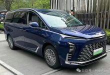 造型与别克世纪相似 GL8插混版实车谍照-深圳汽车网