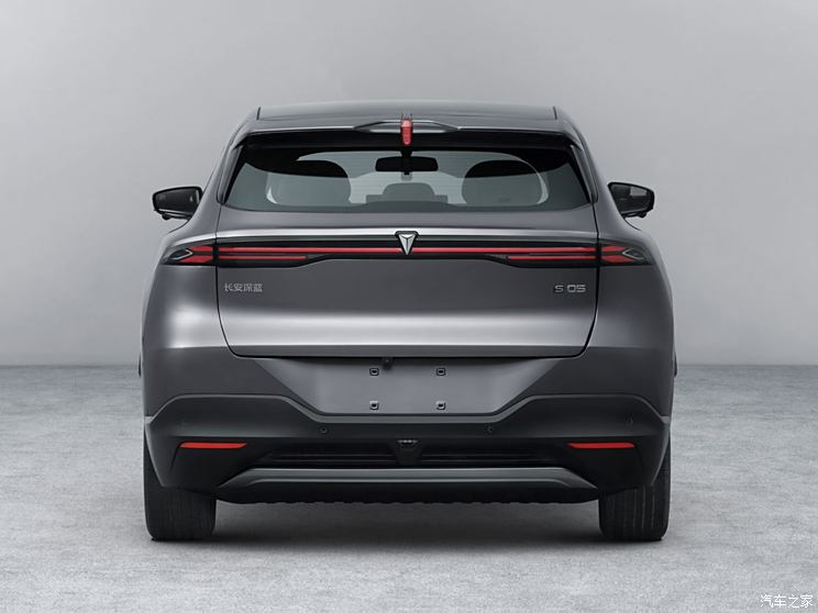 深蓝汽车 深蓝S05 2024款 纯电版 深蓝汽车 深蓝S05 2024款 纯电版