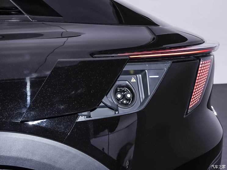 极越 极越01 2024款 Max 长续航 极越 极越01 2024款 Max 长续航