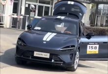 小米YU7实车图再曝光 无框式车门 一体式尾门开启 拉花样式运动-深圳汽车网